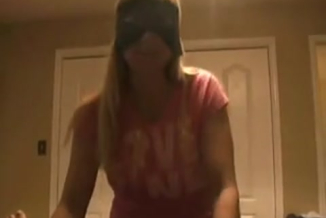 SHE CAN MAKE HIM CUM IN 23 SECONDS WITH HER SPEED HANDJOB